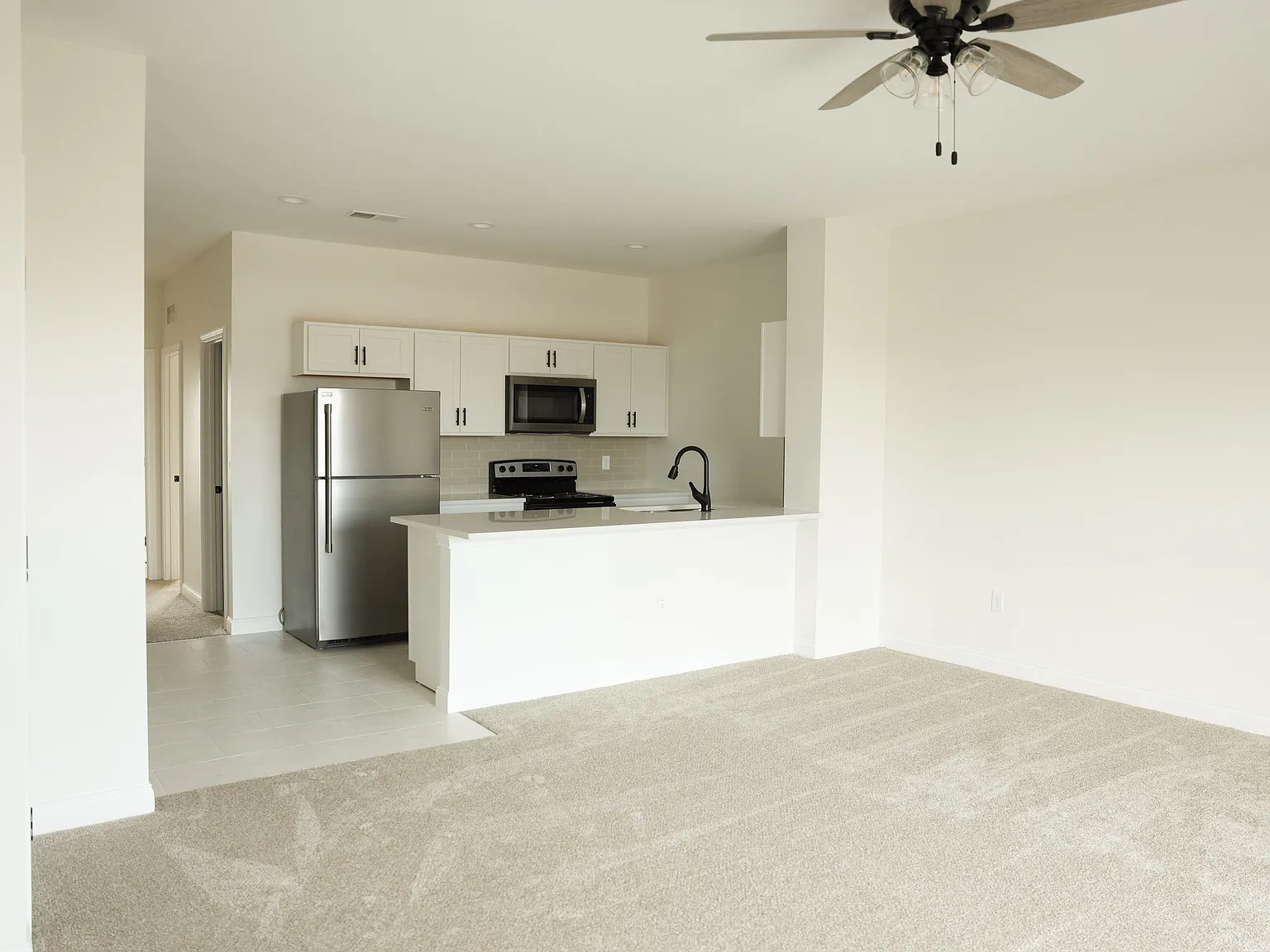 Oak Hill Apartments — Photo 2