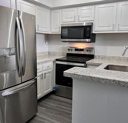 3rd image of 718 Executive Center Dr APT 24
