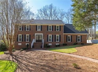 4008 Waldenbrook Ct, Greensboro, NC 27407