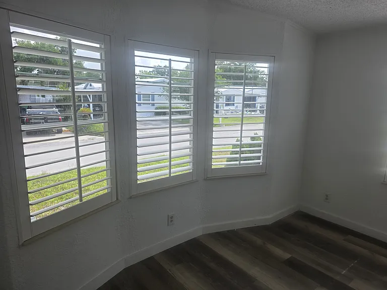 3615 Lazy Lake Dr S — Photo 7