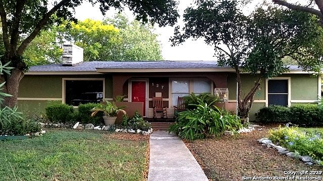 1st image of 127 Sutton Dr