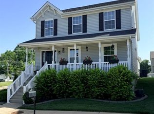 1401 Colonial Dr, Saint Charles, MO 63304