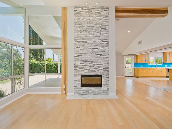 4th image of 22431 De Grasse Dr