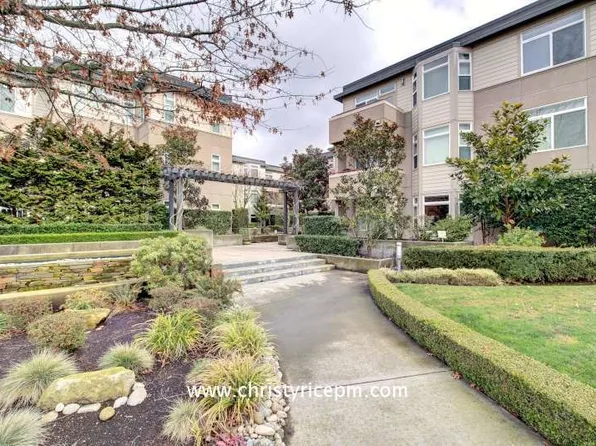 122 State St S APT 208, Kirkland, WA 98033