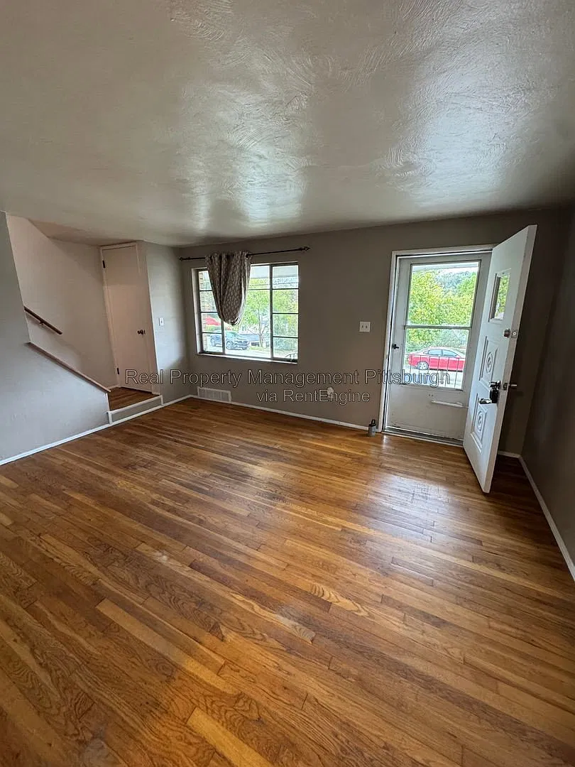 2 bed, 1.0 bath, 950 sqft, $1,000 — Photo 4