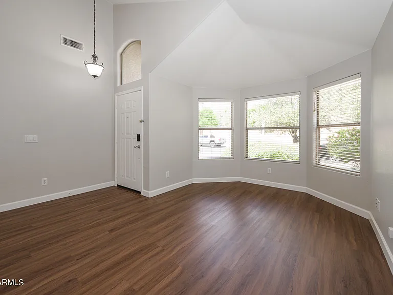 3827 E Monona Dr — Photo 5