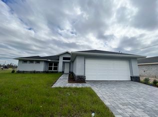 1826 NE 34th Ln, Cape Coral, FL 33909
