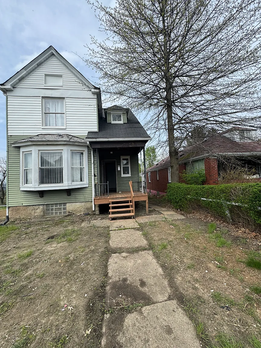 519 Wilson Ave photo 1