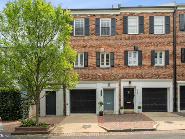 2726 Dumbarton St NW, Washington, DC 20007