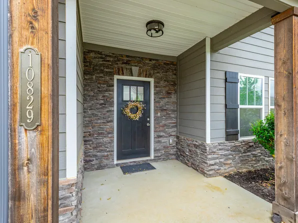 10829 Prairie Lake Dr, Apison, TN 37302