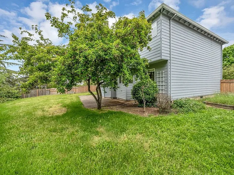 16742 NW Dublin Ct — Photo 44