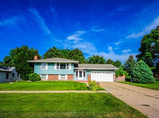 715 S Willow St, North Platte, NE 69101