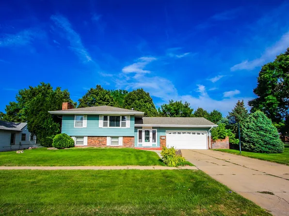 715 S WILLOW, North Platte, NE 69101