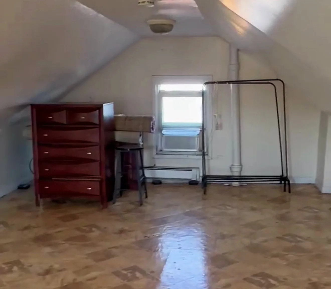 2 bed, 600 sqft, $2,200 — Photo 3