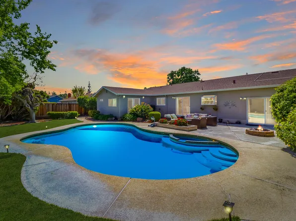 912 Kane Cir, Walnut Creek, CA 94598