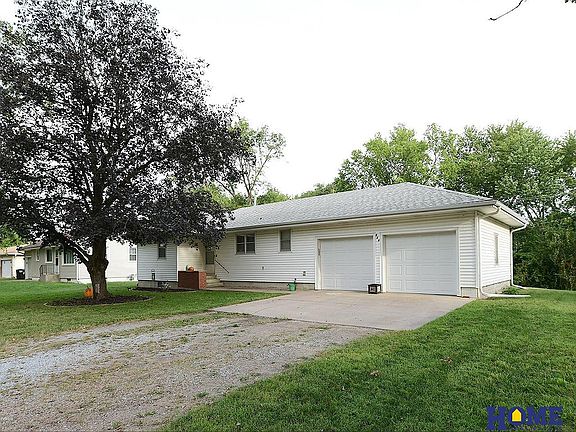 3rd image of 504 W 5th St