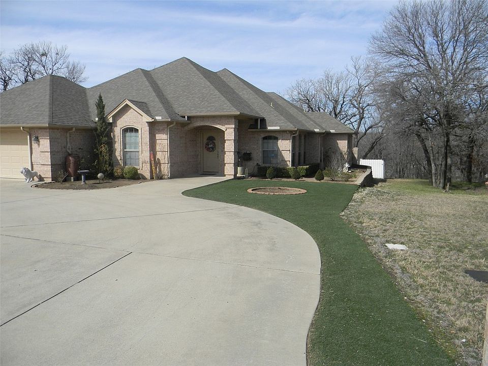 1st image of 306 Runaway Bay Dr