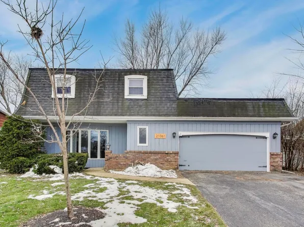 21061 W Marion Ave, Mundelein, IL 60060