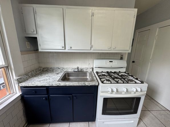 142 Dayton St #2L