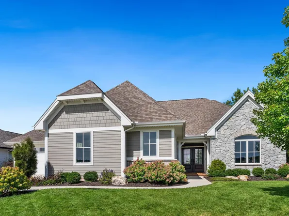 2591 Pine Straw Dr, Auburn, IN 46706