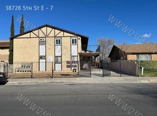 38728 5th St E APT 7, Palmdale, CA 93550
