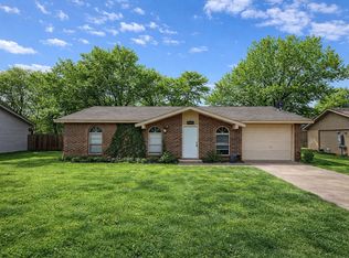 130 Astoria Dr, Cedar Hill, TX 75104