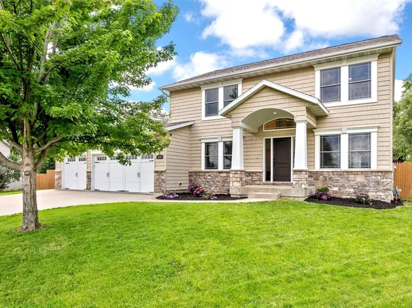 2100 Pike Ct, Marion, IA 52302
