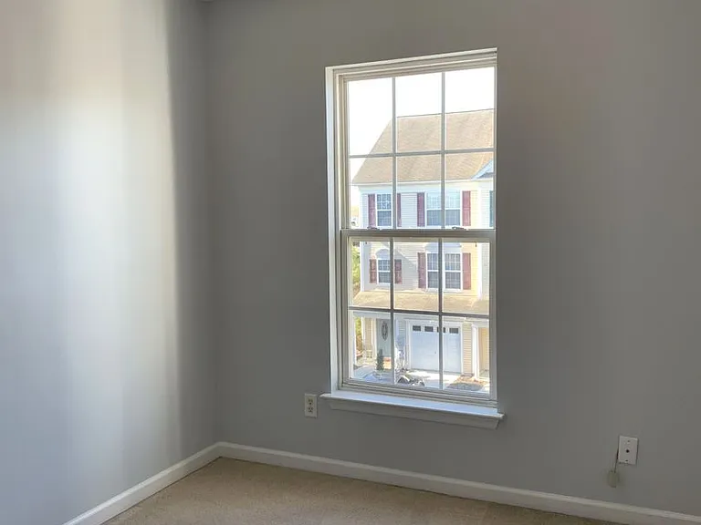 572 S Carlisle St — Photo 33