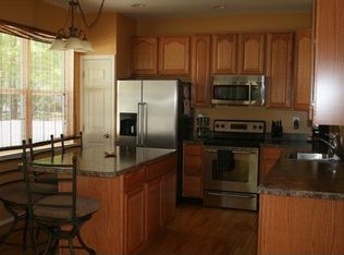 14 Hilltop Cir, Mays Landing, NJ 08330