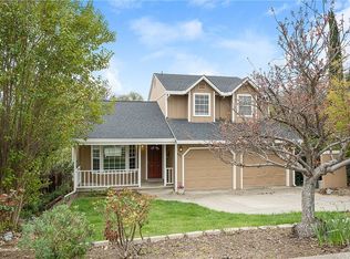 457 Hillcrest Dr, Lakeport, CA