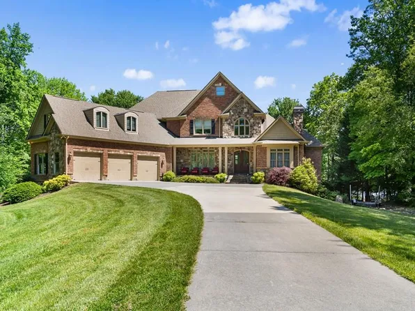 234 Shores Dr, Hayesville, NC 28904