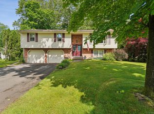 110 Butternut Ln, Southington, CT 06489