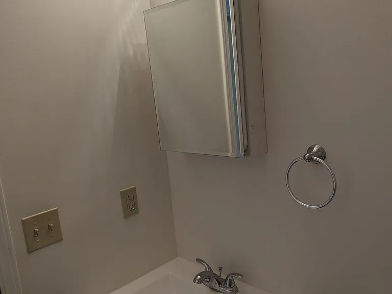 518 Brookview Ct — Photo 7