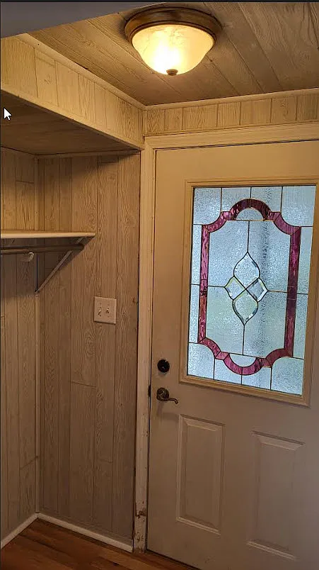 3 bed, 1.5 bath, 1350 sqft, $1,699 — Photo 3