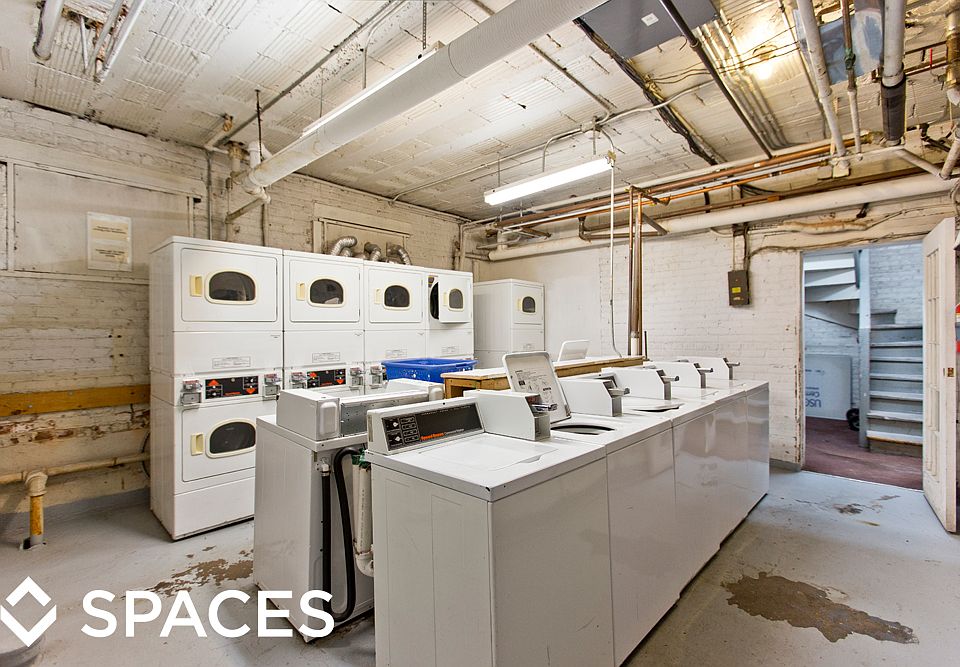 2nd image of 2900 N Mildred Ave #2900A3