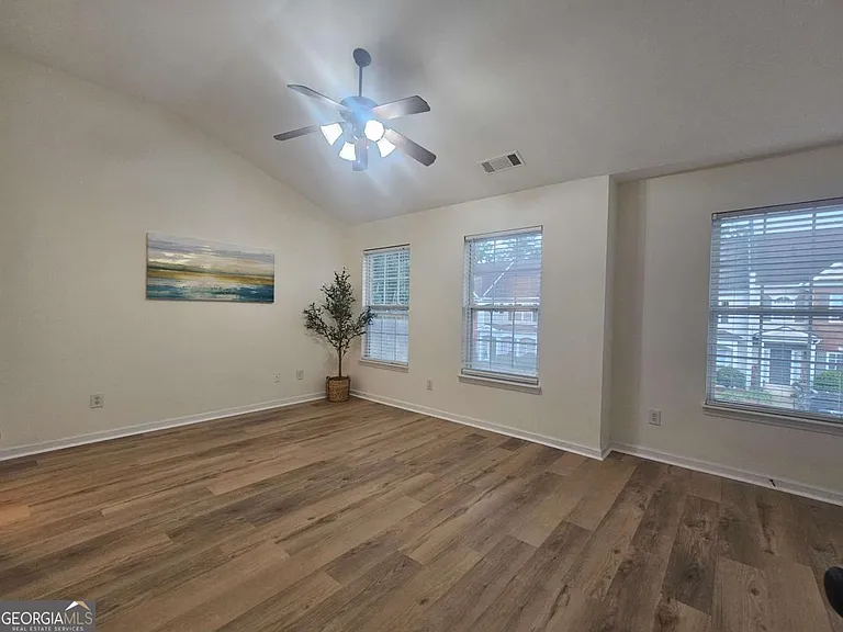 619 Kenridge Way — Photo 21