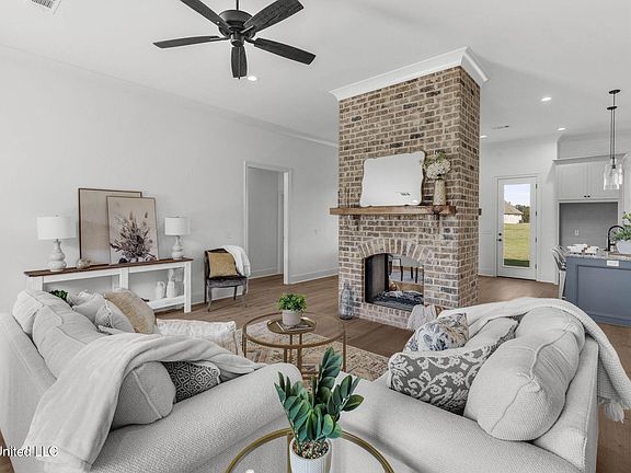 3rd image of 227 Lizzy Ln