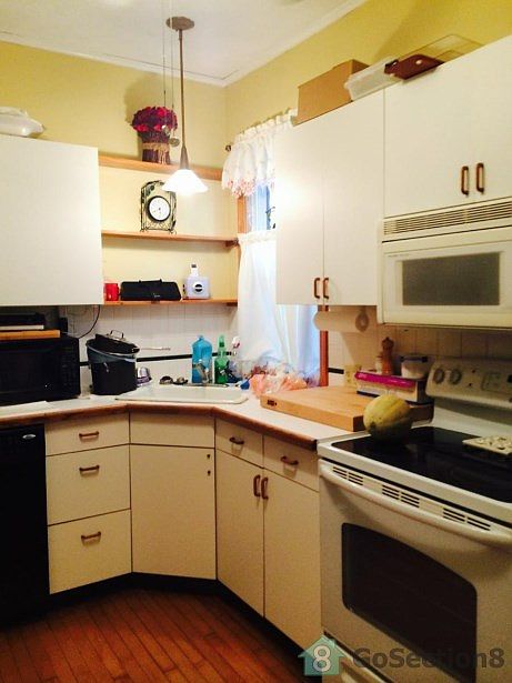 2nd image of 176 Elm St