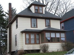 90 Middlesex Rd, Rochester, NY 14610