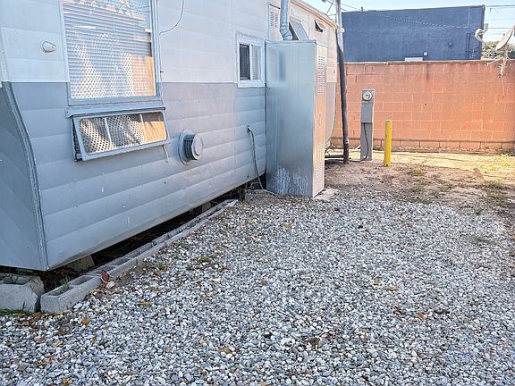 3rd image of 8530 Artesia Blvd Spc 10