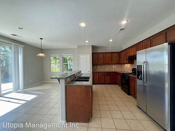 5th image of 41346 Marston Ct