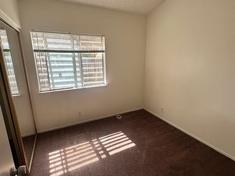 122 Noga Ave — Photo 12