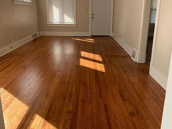 3rd image of 2712 N Peoria Ave