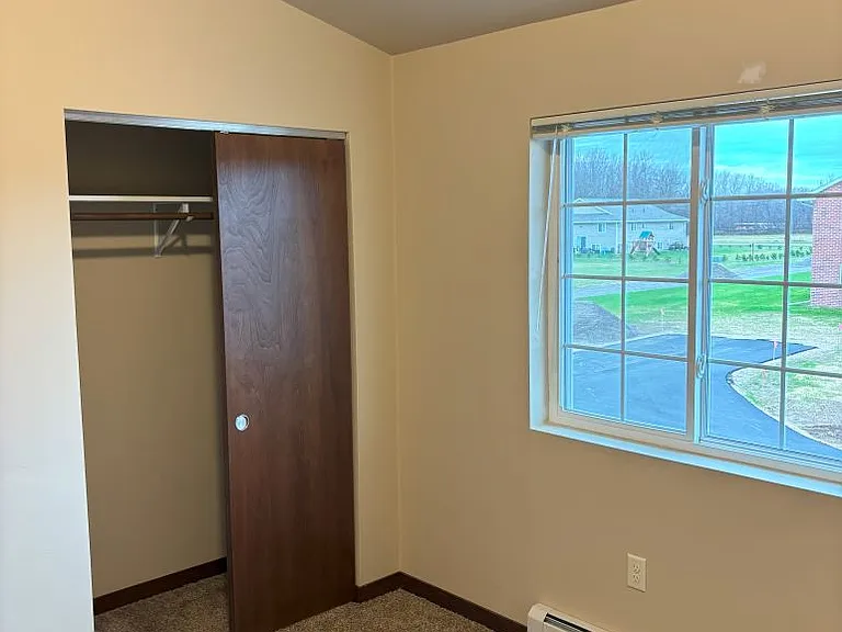 122-128 Mainline Dr — Photo 6