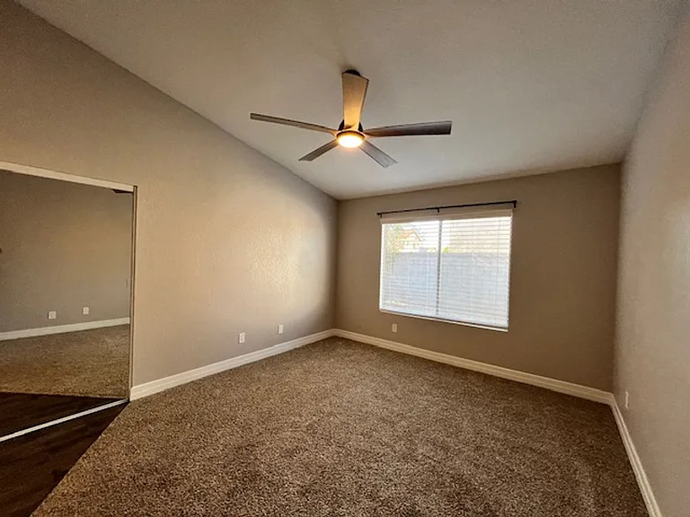 2526 Wolverton Ave — Photo 23