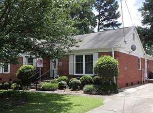 404 Pinecroft Dr, Raleigh, NC 27609