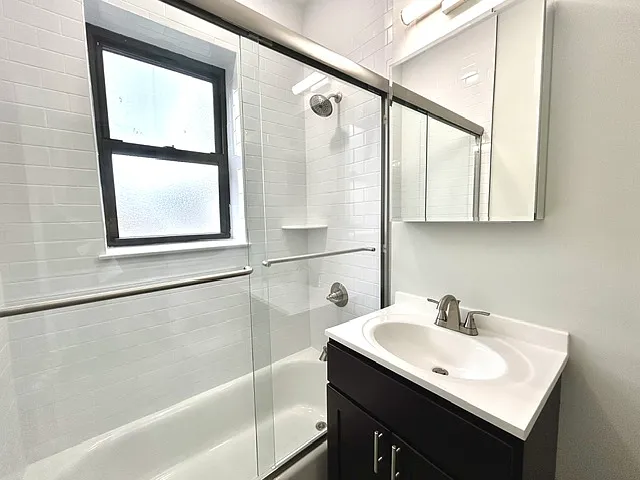 206 Montgomery Street Apartments — Photo 6