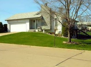 2730 Regina Dr, Burlington, IA