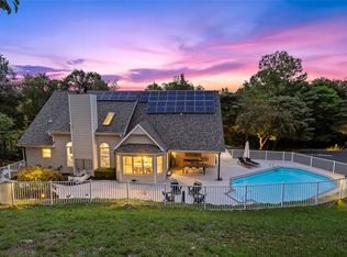 1115 Kiefer Creek Meadows Dr, Ballwin, MO 63021