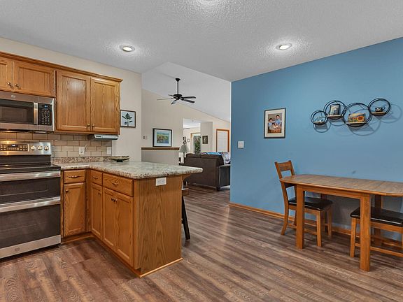 5th image of 125 Meadow Ln